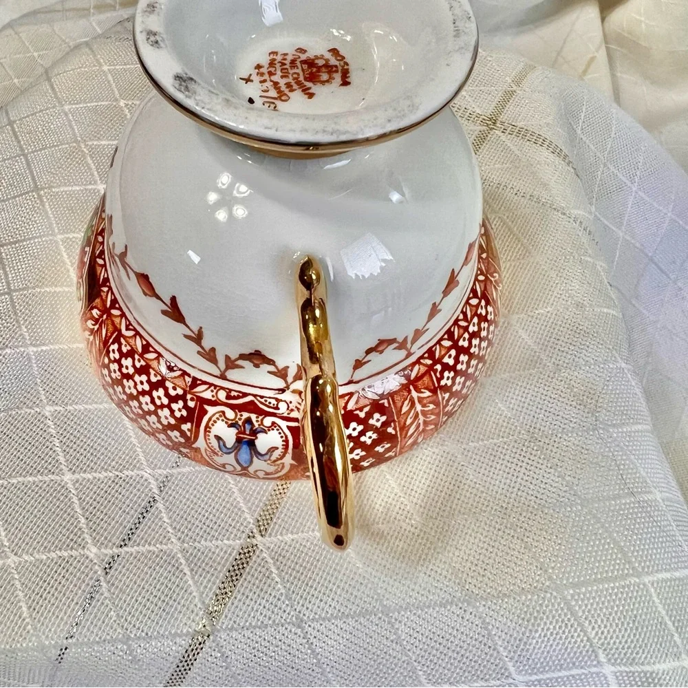 Vintage ROSINA Bone China Teacup Made in England Fleur De Lis Pattern with Gold